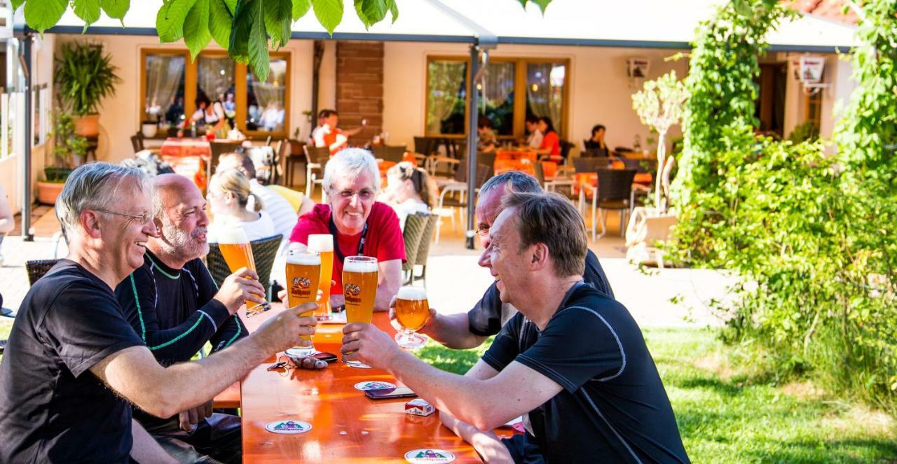 Gasthof Zur Burg Ewattingen エクステリア 写真