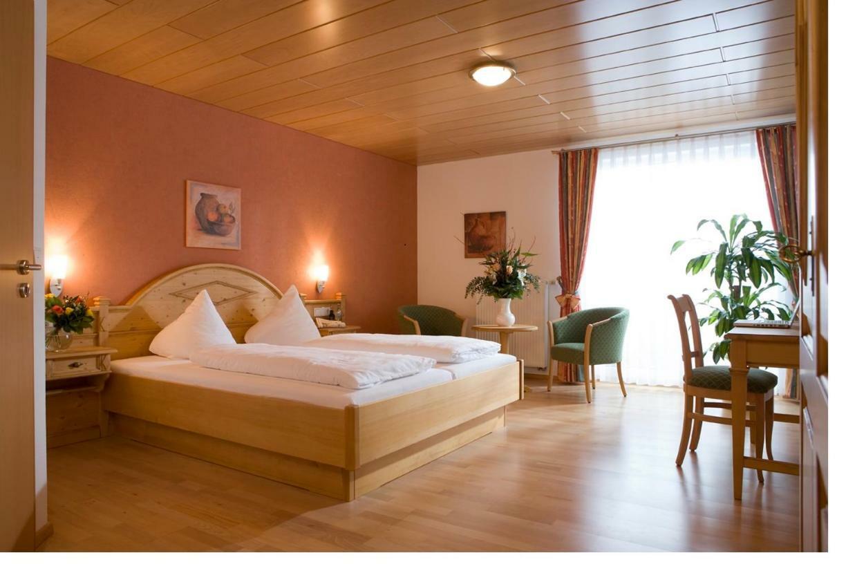 Gasthof Zur Burg Ewattingen エクステリア 写真